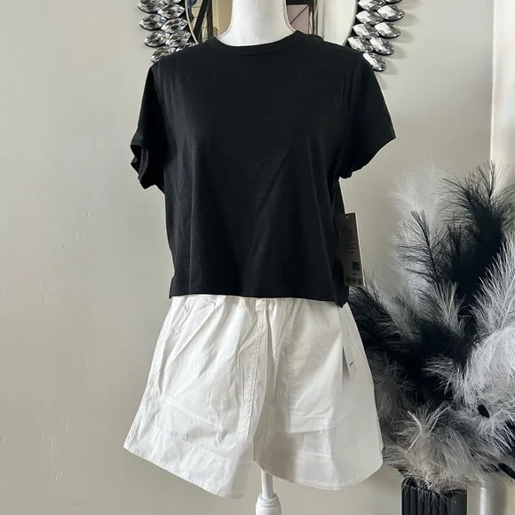 NWT Lululemon Cotton Blend Poplin High Rise Short 4” - Picture 2 of 9